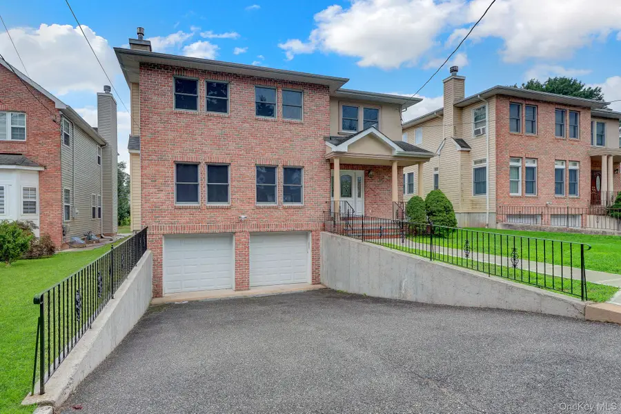 86 George Street, East Hills, NY 11577 - #2
