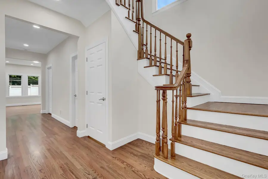 86 George Street, East Hills, NY 11577 - #3