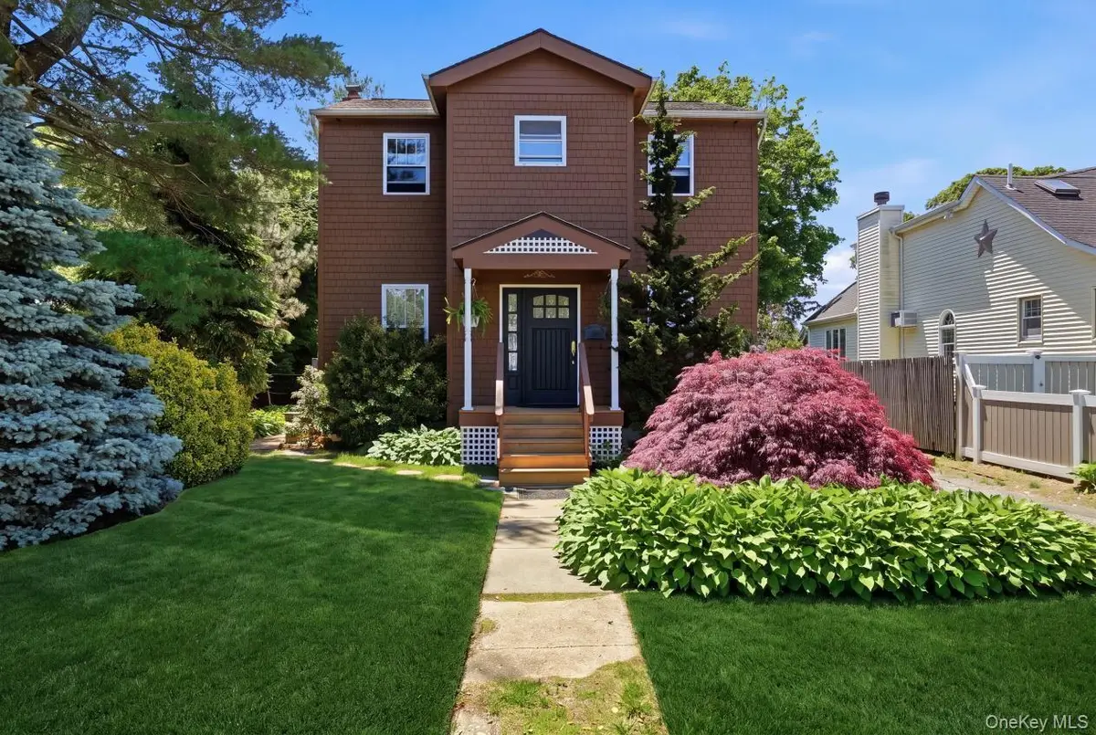 100 Elm Street, Islip, NY 11751 - #1
