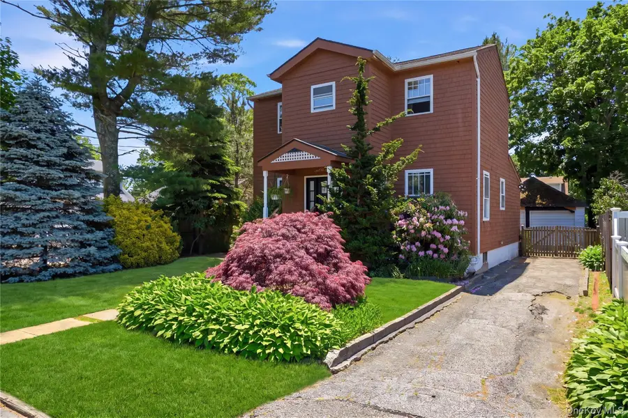 100 Elm Street, Islip, NY 11751 - #3
