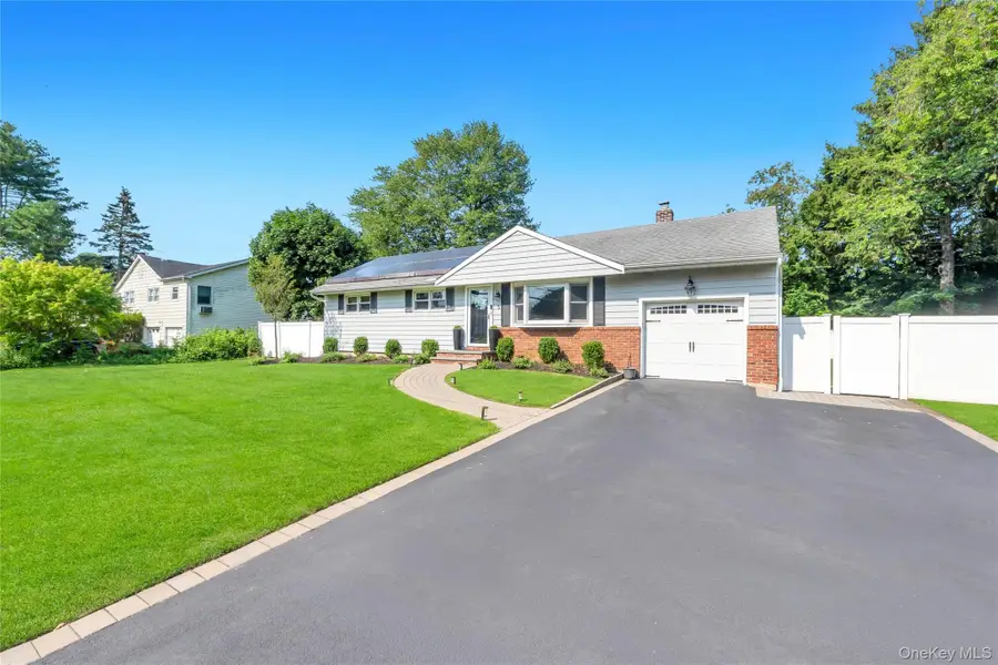 5 Shaftsbury Lane, Melville, NY 11747 - #2