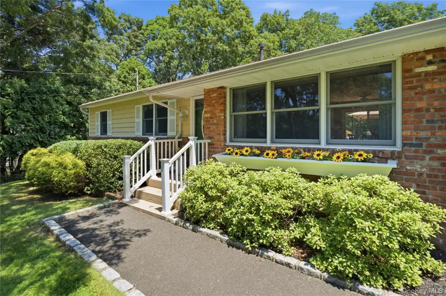5 Columbine Avenue, Hampton Bays, NY 11946 - #3