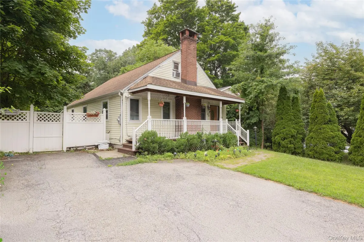 22 W Crooked Hill Road, Pearl River, NY 10965 - #1