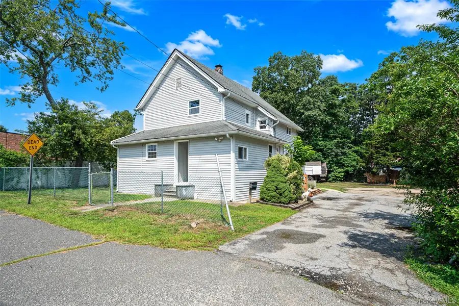 25 William Street, Central Islip, NY 11722 - #2