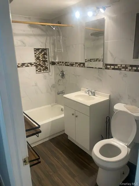 4451 Barnes Avenue, Bronx, NY 10466 - #2