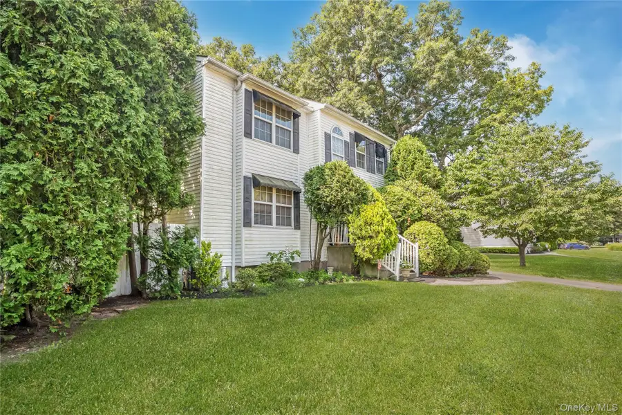 10 Gaetano Lane, Coram, NY 11727 - #2