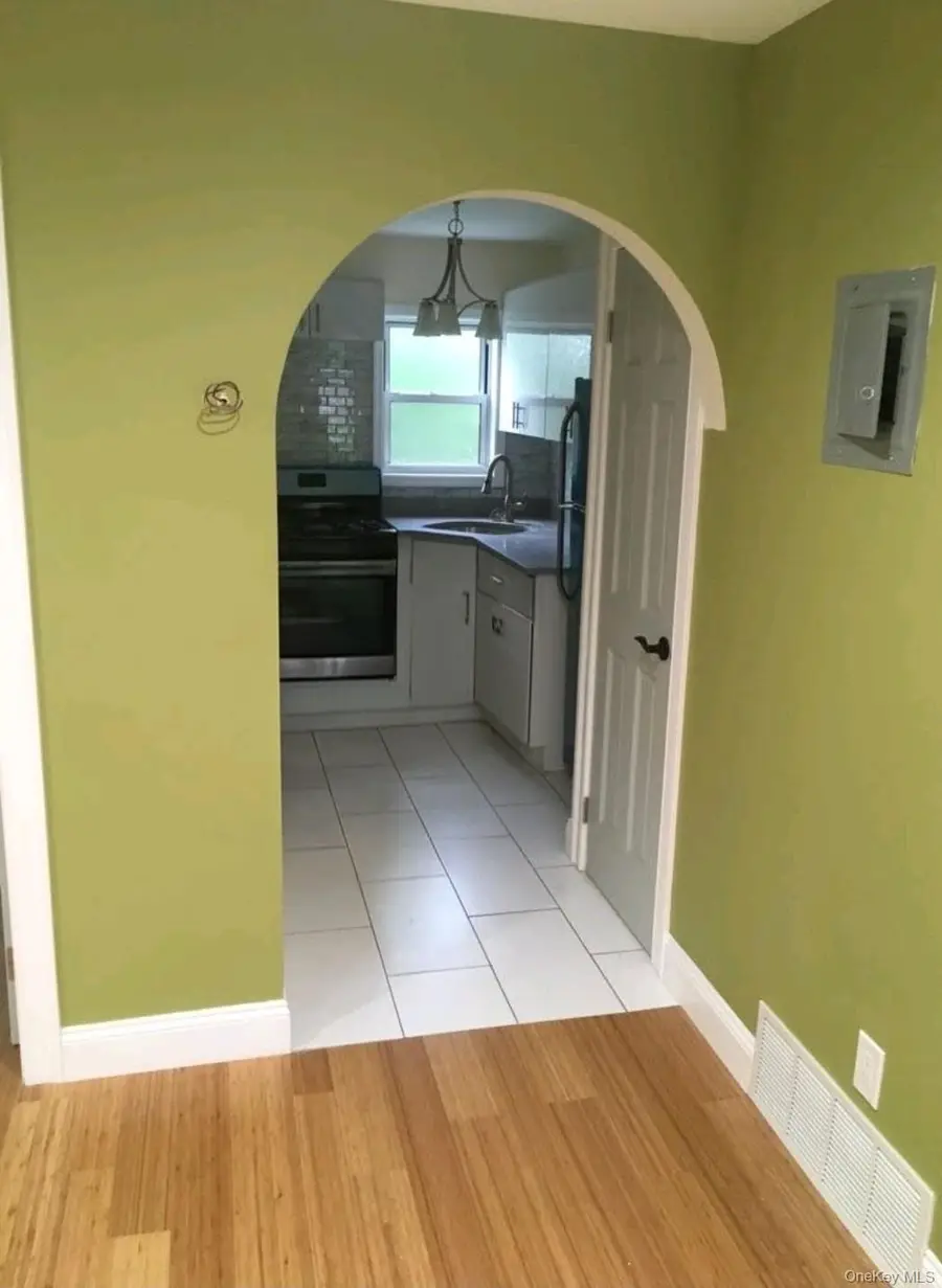 1281 E 223rd Street, Bronx, NY 10466 - #2