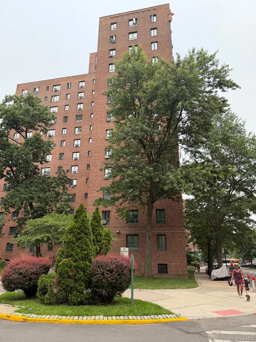 1605 Metropolitan Avenue #12C, Bronx, NY 10462 - #3