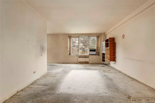 209-25 18th Avenue #2G, Bayside, NY 11360