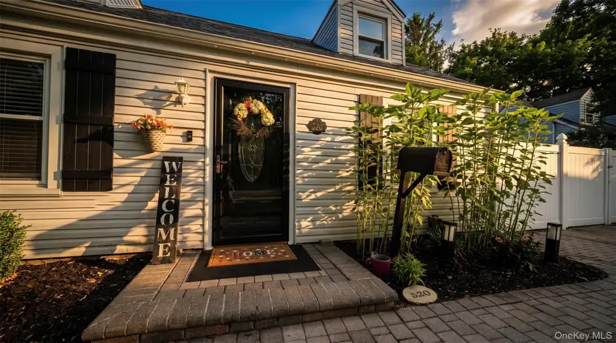 520 Riverside Avenue, Massapequa, NY 11758 - #2