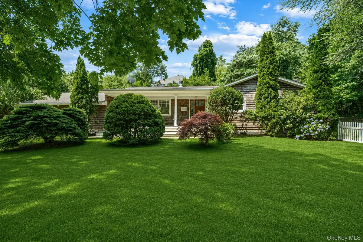 20 Dolphin Way, Riverhead, NY 11901 - #1