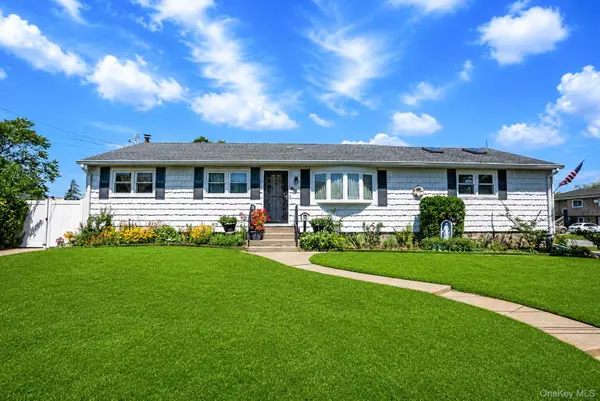 266 Albert Street, Lindenhurst, NY 11757