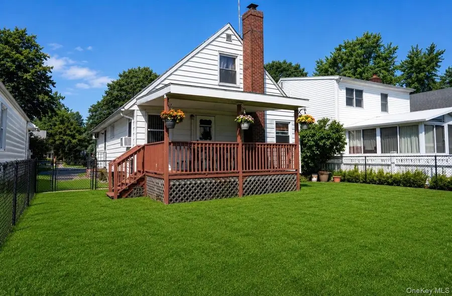 932 Cherry Lane, Floral Park, NY 11001 - #2