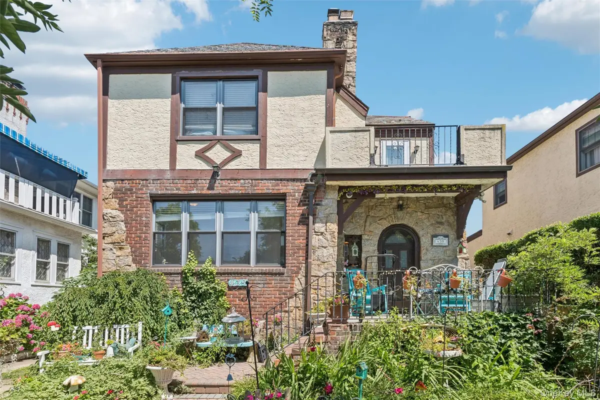 439 W Olive Street, Long Beach, NY 11561 - #1