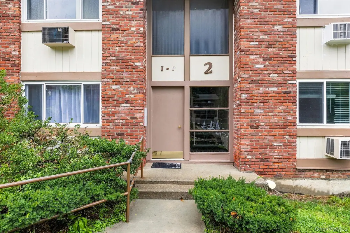 2 Woods End Circle #L, Peekskill, NY 10566 - #1