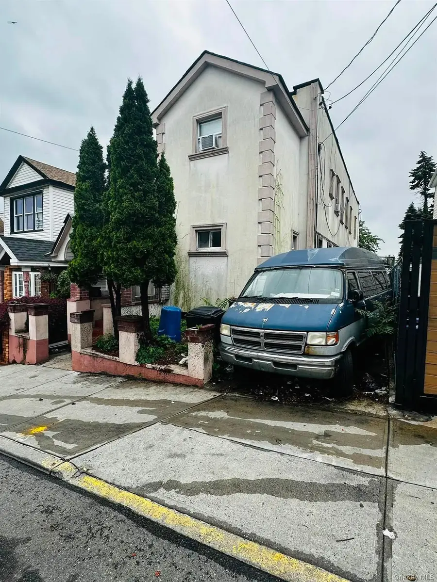8614 143rd Street, Jamaica, NY 11435 - #3