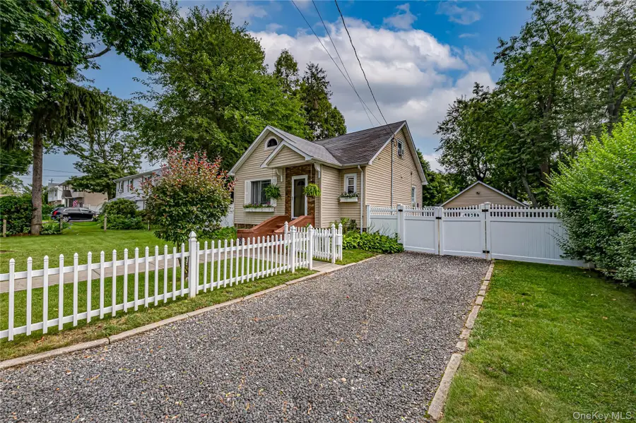 234 Grand Avenue, Lindenhurst, NY 11757 - #2