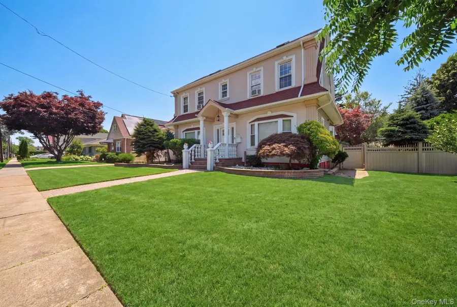810 Wallace Avenue, Baldwin, NY 11510 - #3
