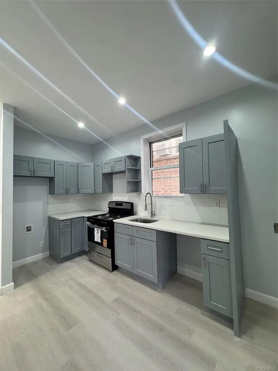 3041 Paulding Avenue, Bronx, NY 10469 - #3