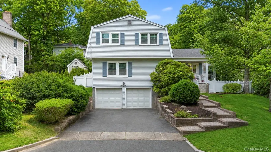 35 Sanford Street, Huntington Station, NY 11746 - #2
