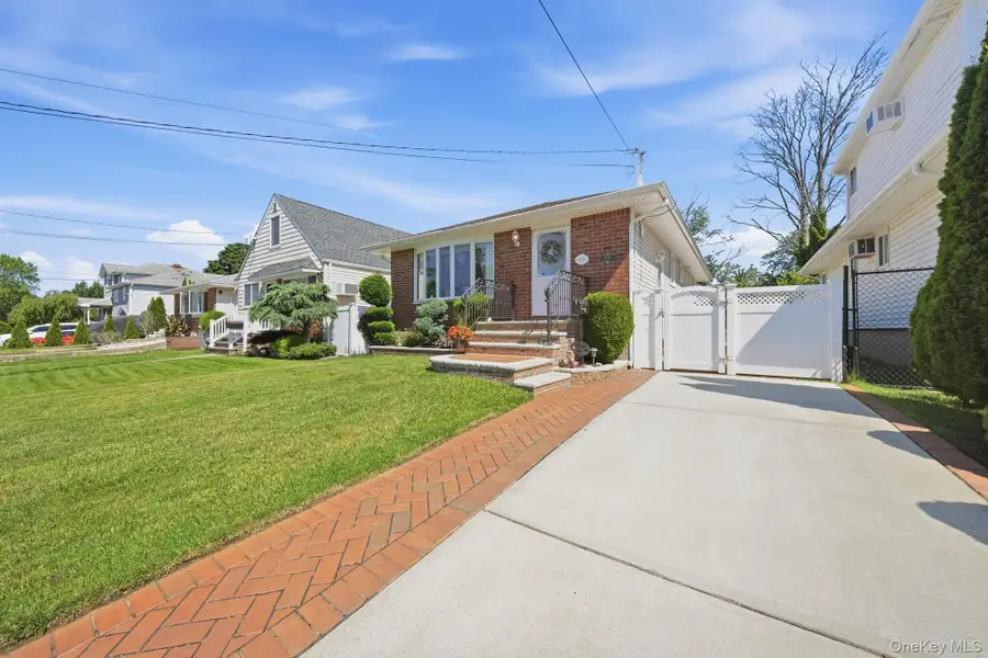 3615 Tonopah Street, Seaford, NY 11783 - #2