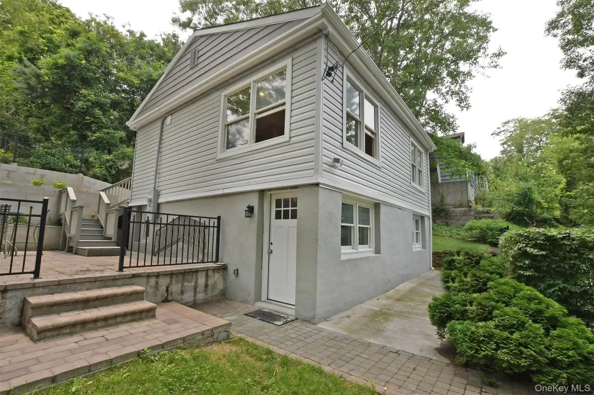 6 Southold Road, Sound Beach, NY 11789 - #1