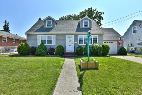 145 Benedict Avenue, Valley Stream, NY 11580