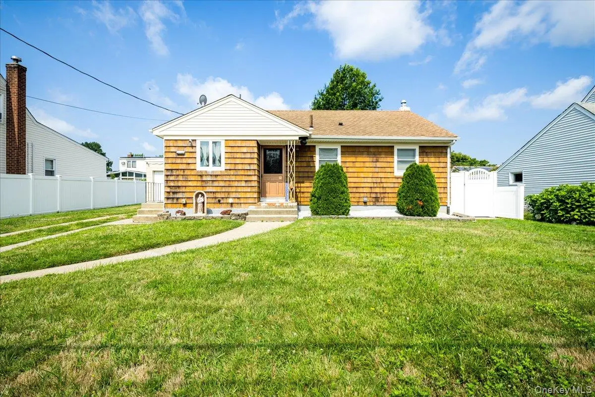 17 Joludow Drive, Massapequa Park, NY 11762 - #1
