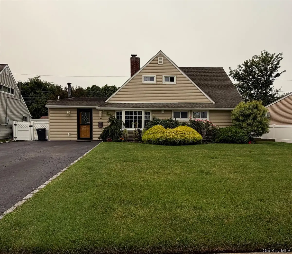 261 Elm Drive S, Levittown, NY 11756 - #1