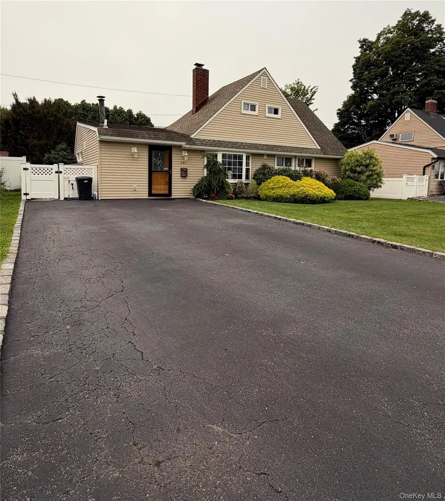 261 Elm Drive S, Levittown, NY 11756 - #2