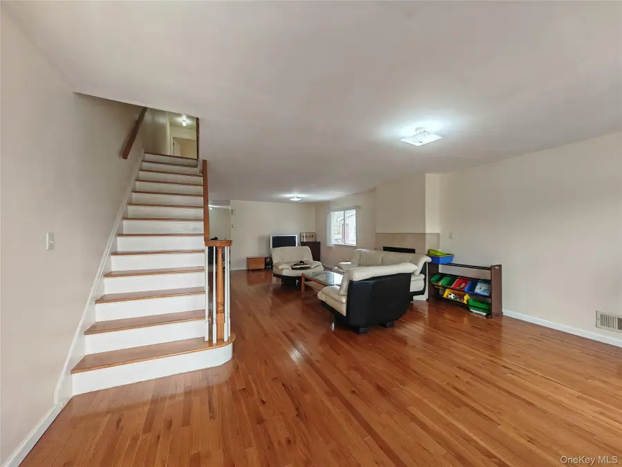 558 Eltingville Boulevard, Staten Island, NY 10312 - #2