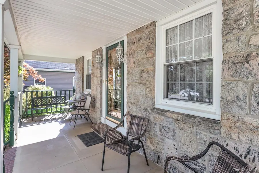181 Woodbine Avenue, Merrick, NY 11566 - #2
