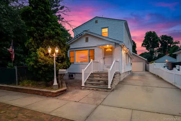 303 Oceanside Parkway, Oceanside, NY 11572