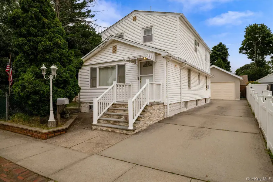 303 Oceanside Parkway, Oceanside, NY 11572 - #3