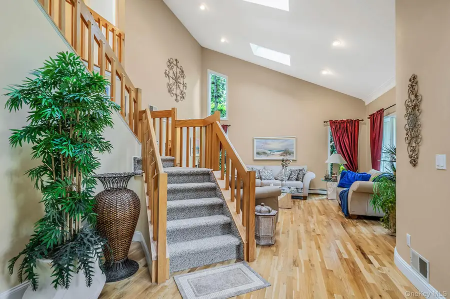 9 Amber Lane, Wading River, NY 11792 - #2