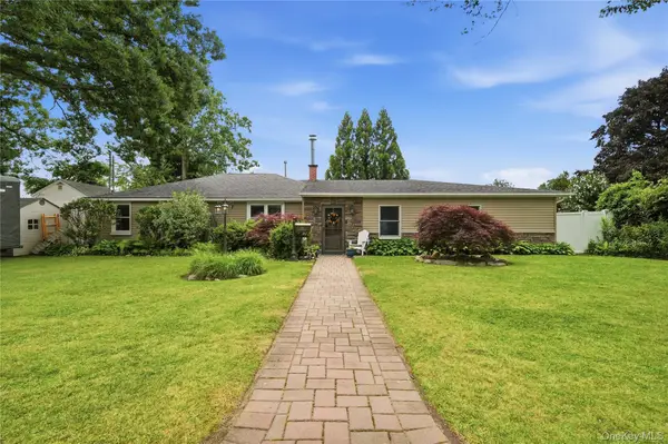 178 New Hampshire Avenue, Massapequa, NY 11758