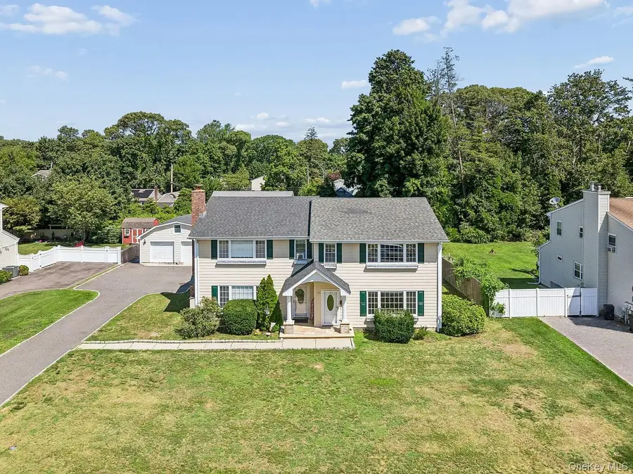 17 Parr Drive, Ronkonkoma, NY 11779 - #2