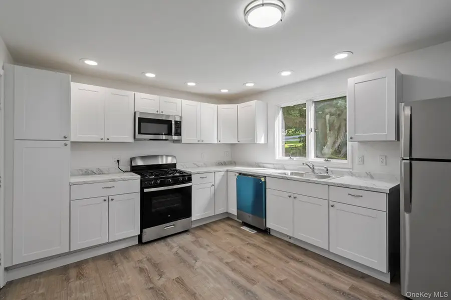 3 Second Avenue, Unionville, NY 10988 - #2