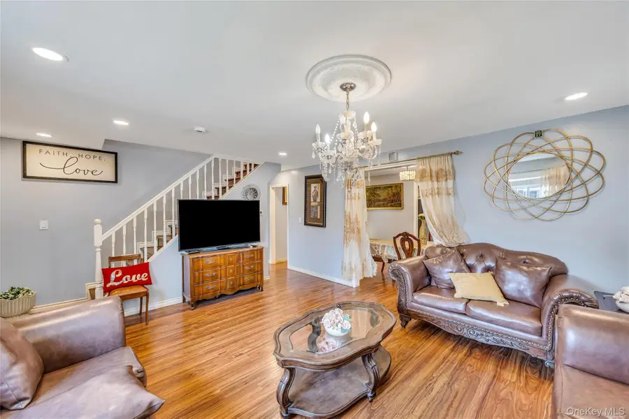 178 Warwick Road, Elmont, NY 11003 - #2