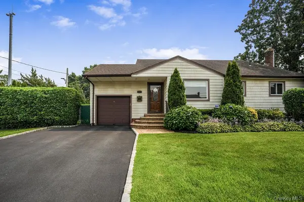 135 Southern Parkway, Plainview, NY 11803