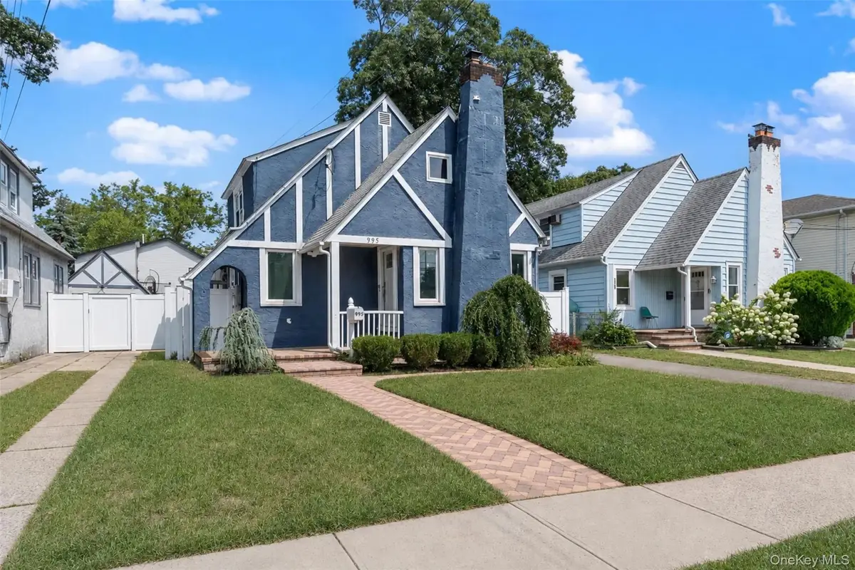 995 Kings Parkway, Baldwin, NY 11510 - #1