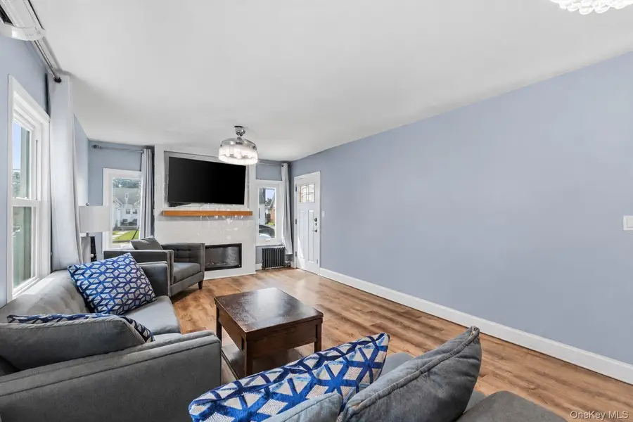 995 Kings Parkway, Baldwin, NY 11510 - #2
