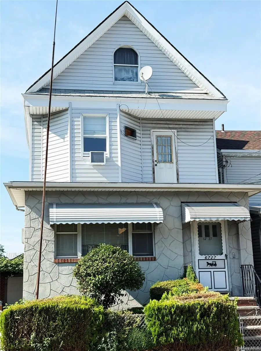 67-27 52nd Avenue, Maspeth, NY 11378 - #2