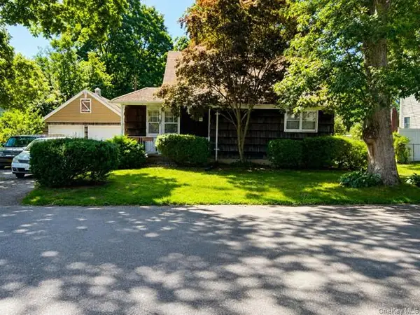 46 Mcgaw Avenue, Lake Grove, NY 11755