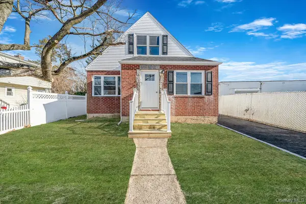 8 Rockaway Avenue, Westbury, NY 11590