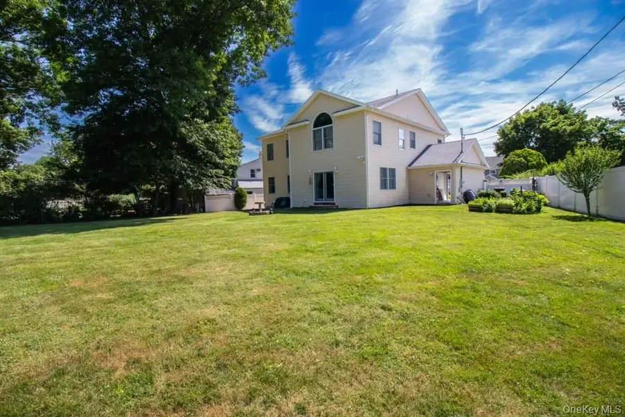 5 Hickory Lane, Roslyn Heights, NY 11577 - #3