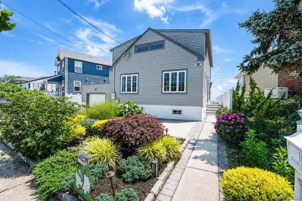 16 Brockmeyer Drive, Massapequa, NY 11758
