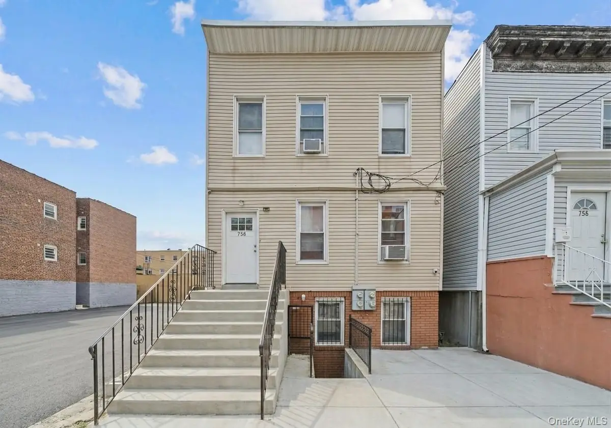 758 E 224th Street, Bronx, NY 10466 - #1