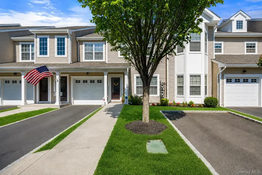 37 Halley Drive #17, Blue Point, NY 11772 - #3
