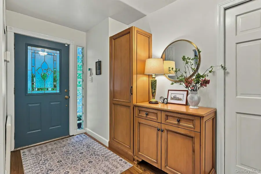 16 Brittany Court, Northport, NY 11768 - #3